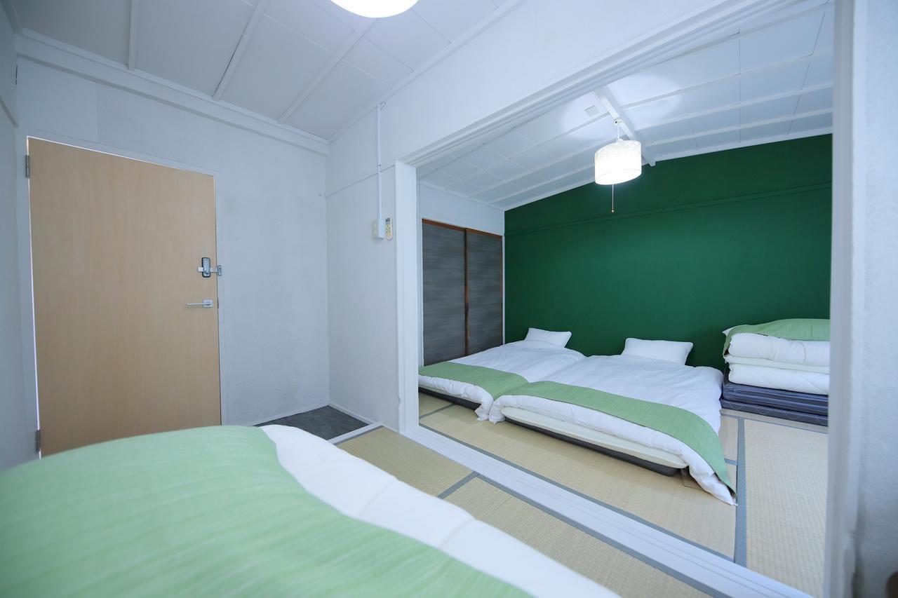 Raku Hostel Осака Екстер'єр фото